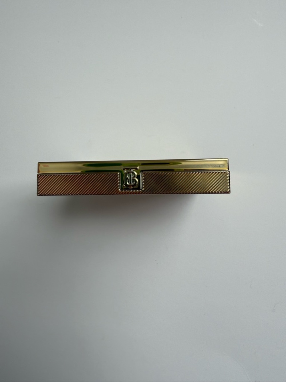 Burberry Compact Powder 02 medium - Picture 5 of 7
